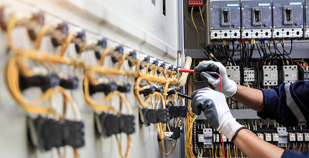 Professional Electrician technician working in Greenfield, IL